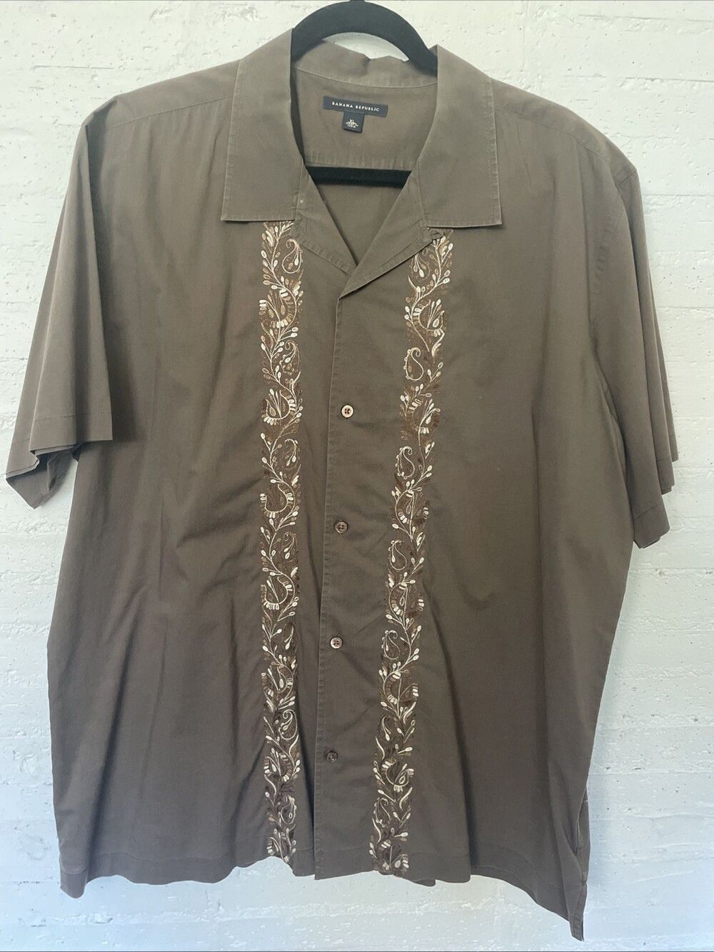Banana Republic Shirt Mens XL Brown Embroidered Short Sleeve Button-Up Casual